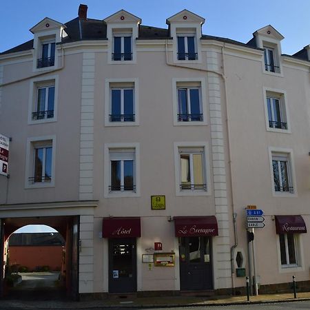 Logis Le Bretagne 호텔 Sillé-le-Guillaume 외부 사진